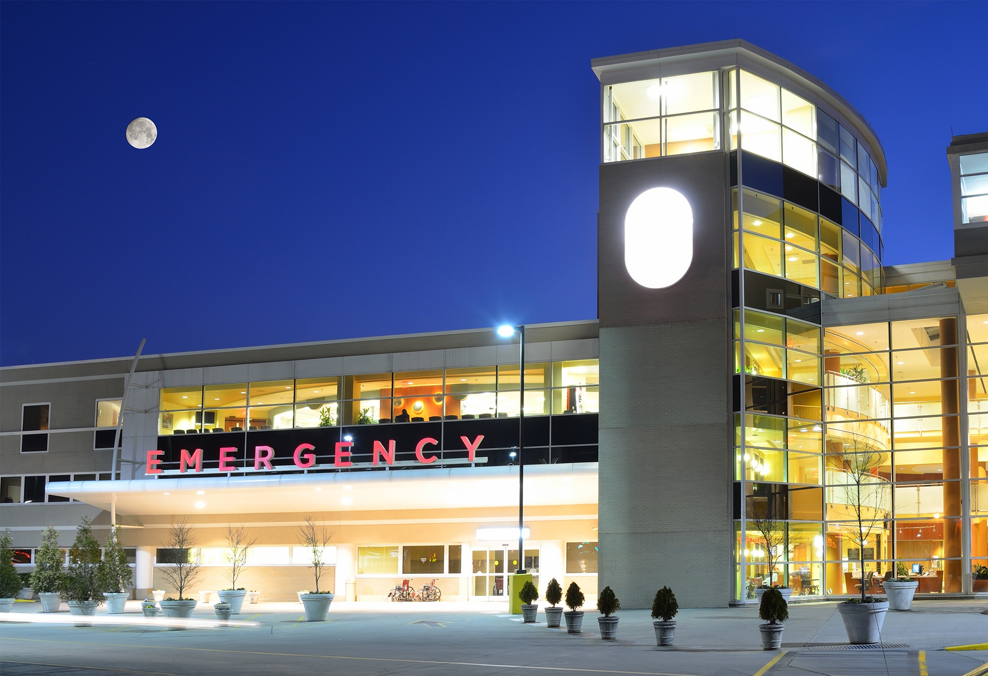 Exterior of a hopsital Emergency Room
